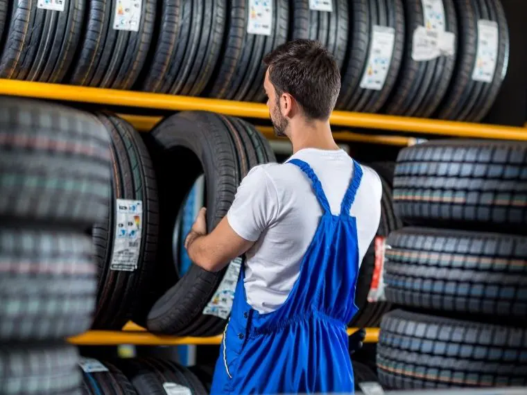 Gömeç Oto Lastikçi